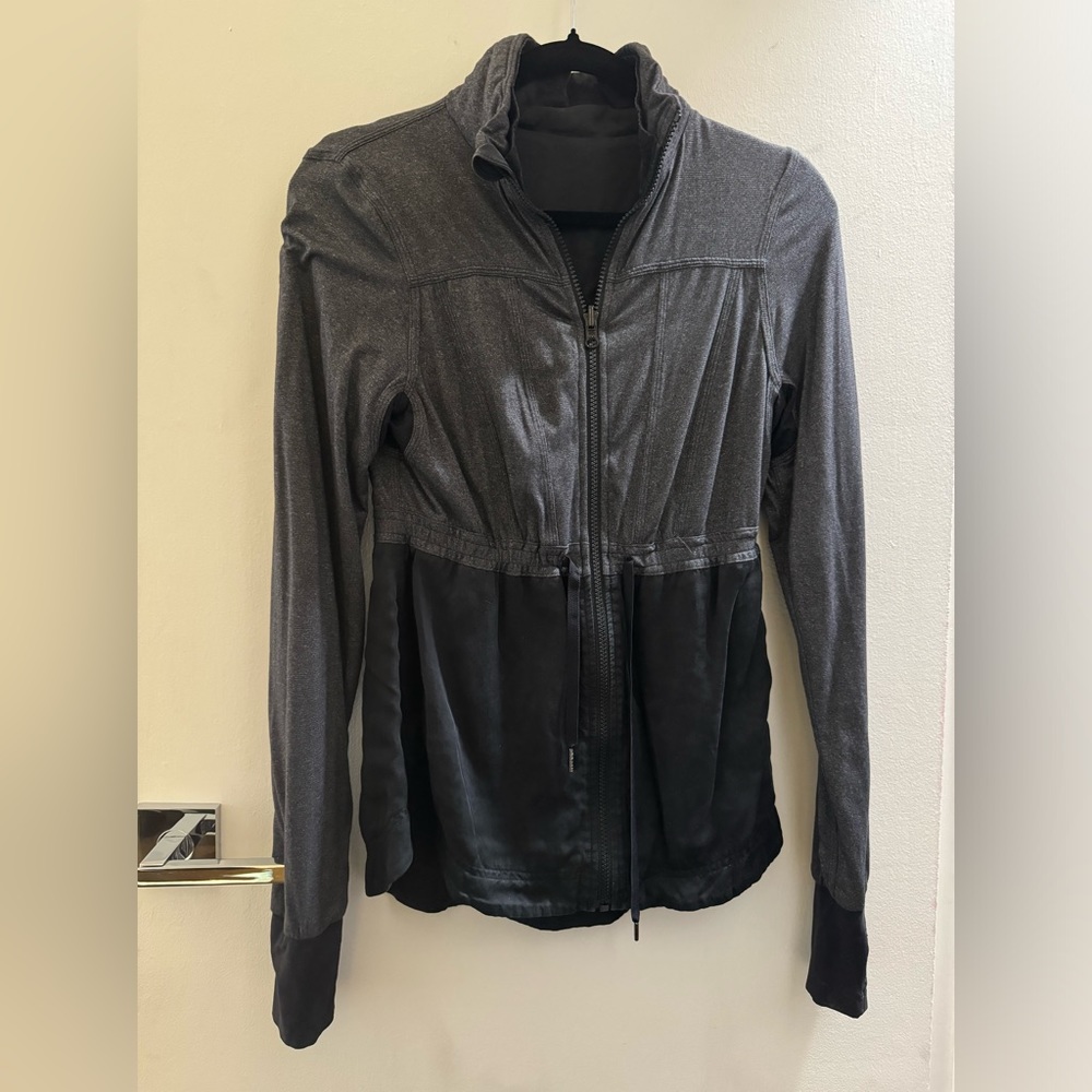 Lululemon Reversible Jacket - Picture 5 of 10